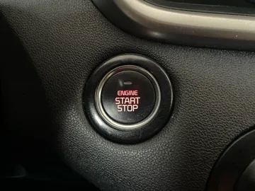 2018 Kia Sorento - image 23