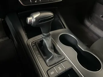 2018 Kia Sorento - image 28