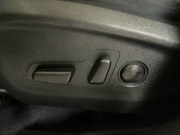 2019 Kia Sorento - image 19