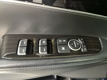 2019 Kia Sorento - image 23