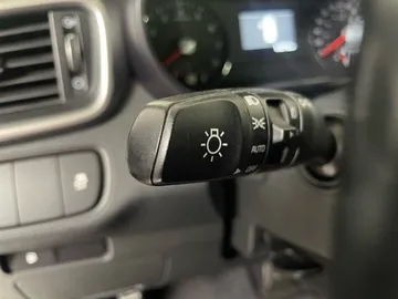 2019 Kia Sorento - image 18