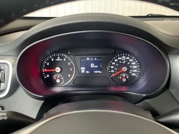2019 Kia Sorento - image 16