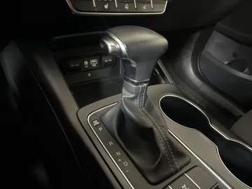 2019 Kia Sorento - image 27