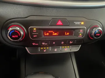 2019 Kia Sorento - image 21