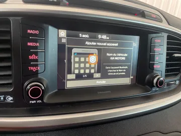 2019 Kia Sorento - image 25