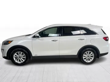2019 Kia Sorento - image 10