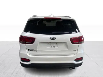 2019 Kia Sorento - image 12