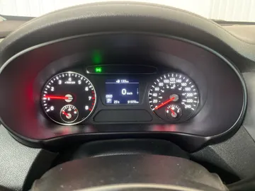 2019 Kia Sorento - image 16