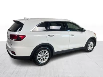 2019 Kia Sorento - image 14