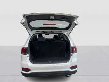 2019 Kia Sorento - image 13