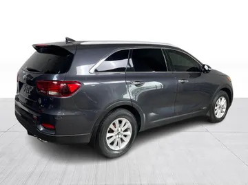 2019 Kia Sorento - image 14