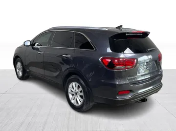 2019 Kia Sorento - image 11