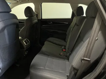 2019 Kia Sorento - image 15