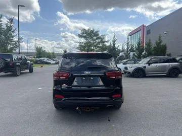 2019 Kia Sorento - image 6