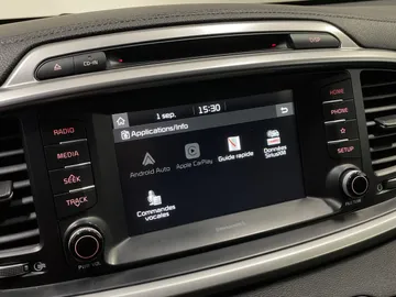 2019 Kia Sorento - image 7