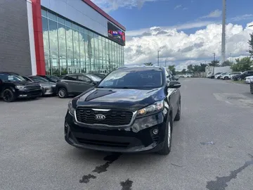 2019 Kia Sorento - image 3