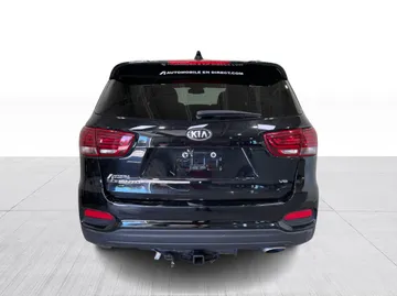 2019 Kia Sorento - image 12