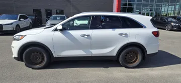 2020 Kia Sorento - image 4