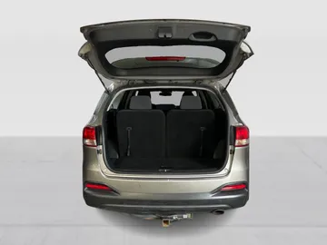 2018 Kia Sorento - image 13