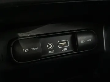 2018 Kia Sorento - image 27