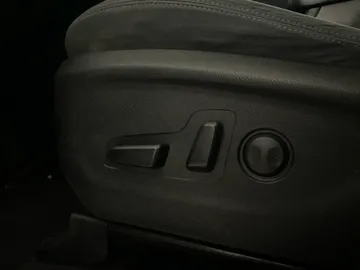 2018 Kia Sorento - image 19