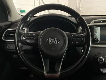 2018 Kia Sorento - image 18