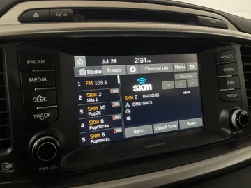 2018 Kia Sorento - image 29