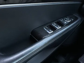 2018 Kia Sorento - image 23