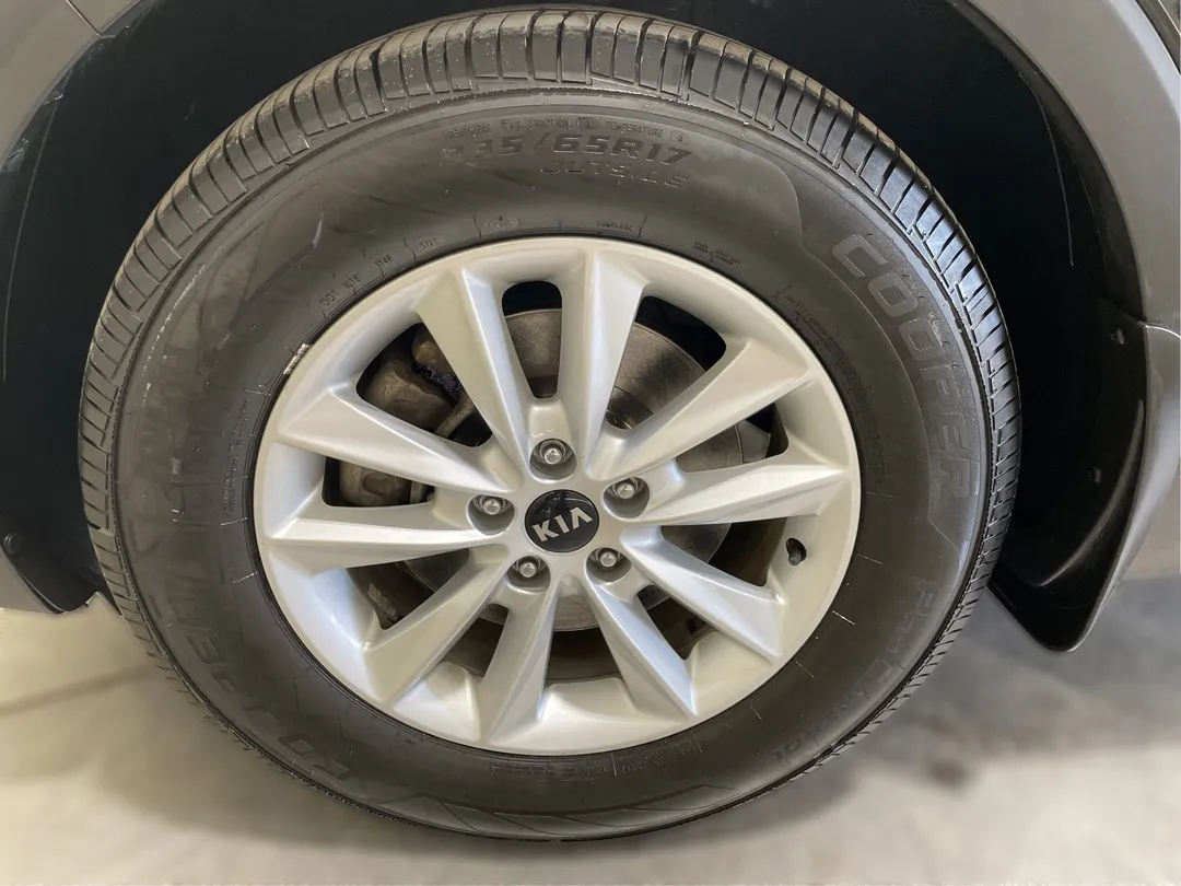 2020 Kia Sorento — photo 5