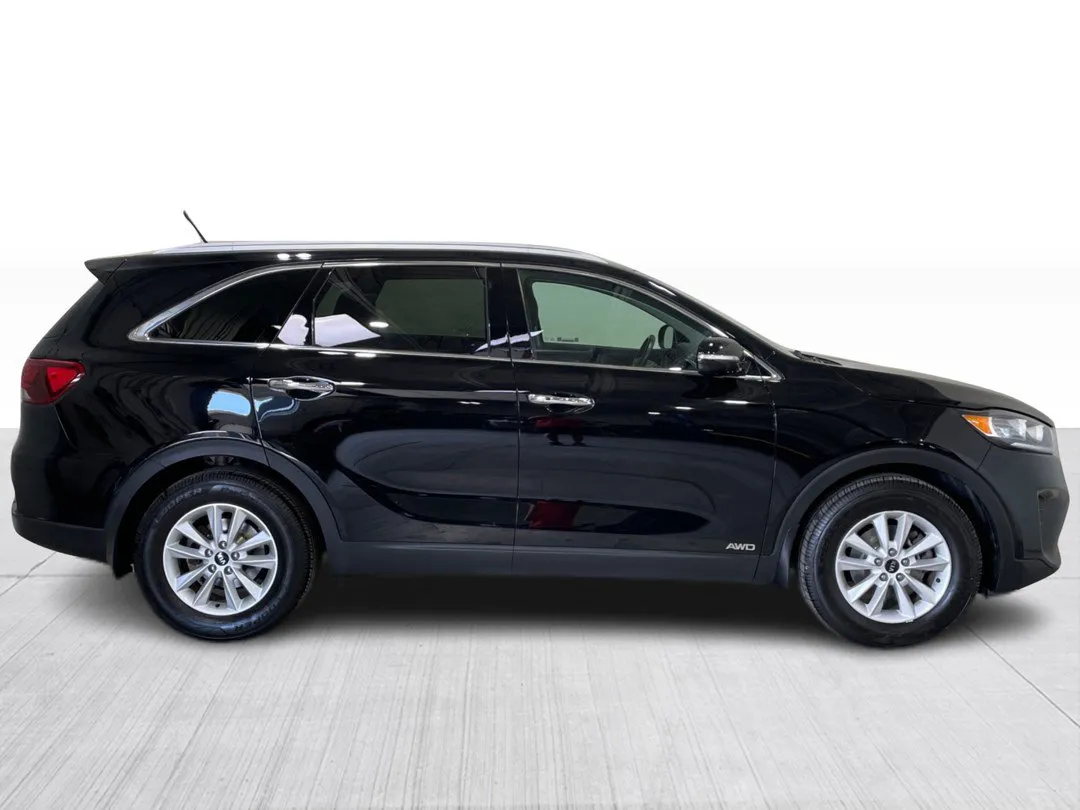 2020 Kia Sorento — photo 2