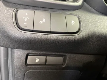 2020 Kia Sorento - image 27