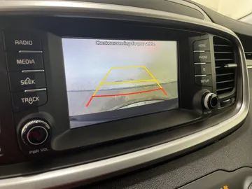 2020 Kia Sorento - image 20