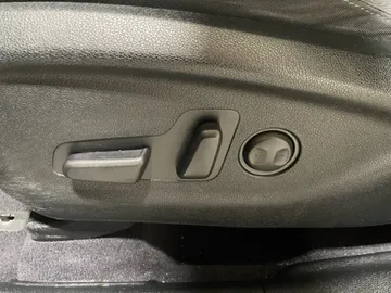 2020 Kia Sorento - image 18