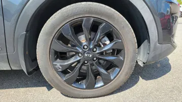 2020 Kia Sorento - image 7