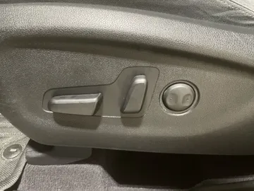 2018 Kia Sorento - image 18