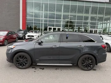 2020 Kia Sorento - image 4