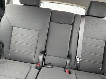 2020 Kia Sorento - image 8
