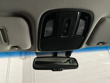 2018 Kia Sorento - image 16