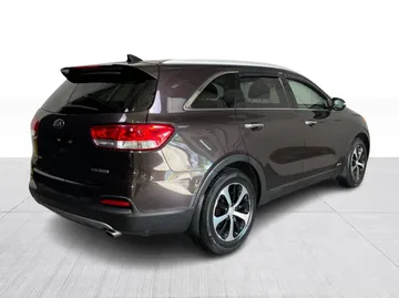 2018 Kia Sorento - image 14