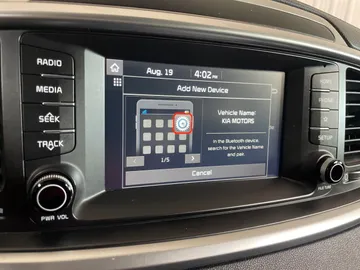 2019 Kia Sorento - image 25