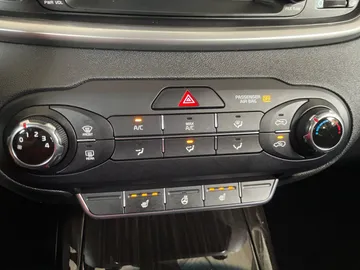 2019 Kia Sorento - image 21