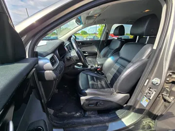 2019 Kia Sorento - image 8
