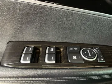 2019 Kia Sorento - image 23