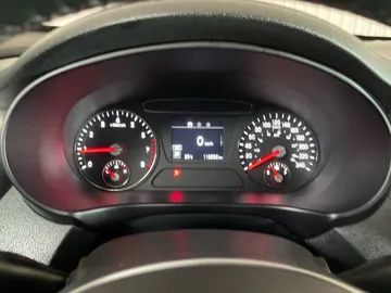 2019 Kia Sorento - image 16