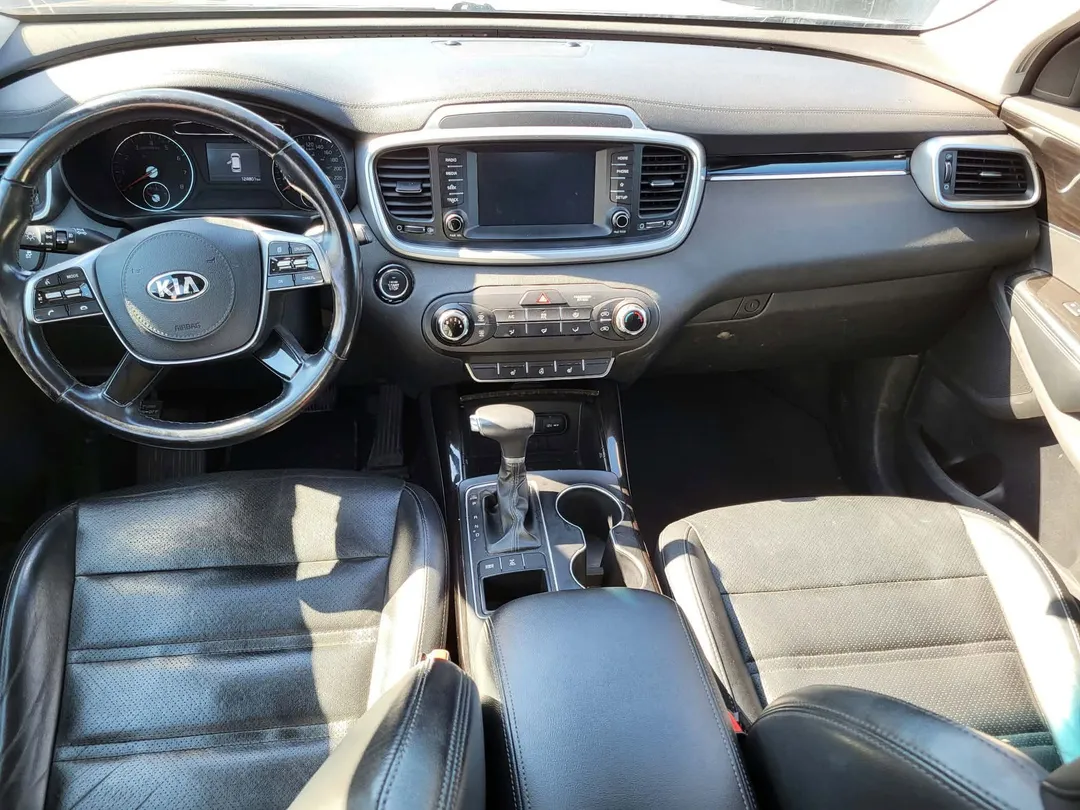 2019 Kia Sorento — photo 8