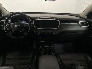 2019 Kia Sorento - image 17