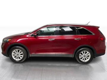 2019 Kia Sorento - image 4