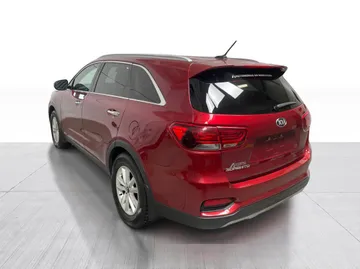 2019 Kia Sorento - image 6