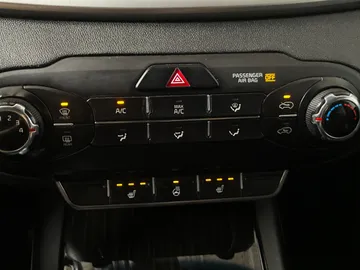 2019 Kia Sorento - image 23