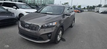 2019 Kia Sorento - image 3